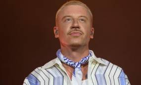 Ο Macklemore απομακρυνθήκε από την περιοδεία του Ed Sheeran στις ΗΠΑ αφού φώναξε «Λευτεριά στην Παλαιστίνη»