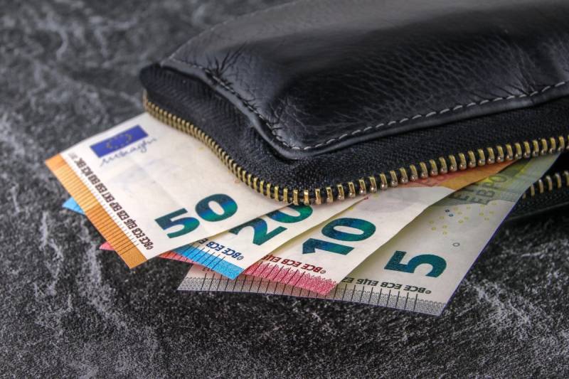 Έρευνα ΕΚΤ: Γιατί οι Ευρωπαίοι επιμένουν να πληρώνουν με μετρητά – Αποκαλυπτική έρευνα