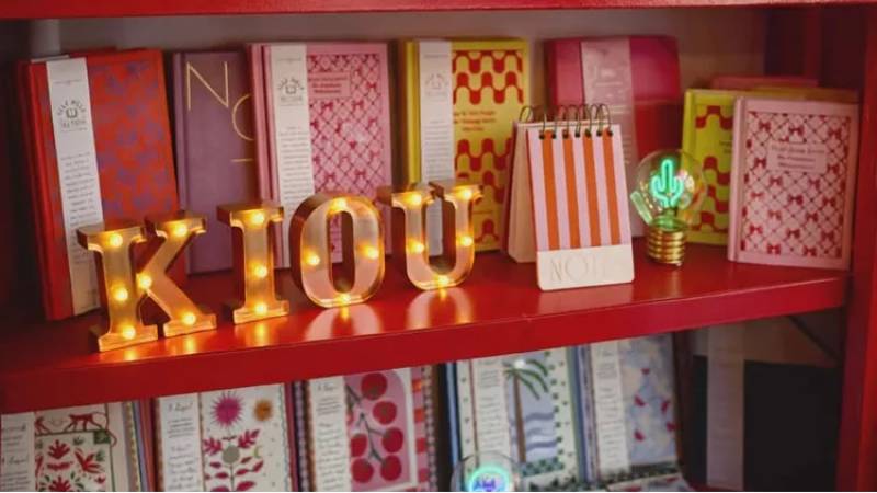 ΤΟ ΚΙΟΥ: Ένα βιβλιοπωλείο για θεατρόφιλους και σινεφίλ με απαιτήσεις, από 6 Απριλίου στην Κυψέλη