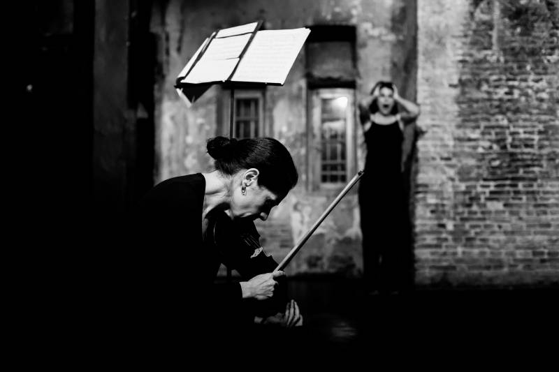 «Ulrike – γράμματα από τη νεκρή πτέρυγα» ΣΤΟ ΘΕΑΤΡΟ ΦΟΥΡΝΟΣ ΑΠΟ 27 ΑΠΡΙΛΙΟΥ