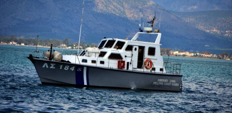 Σοκαριστικό βίντεο: Σκάφος του Λιμενικού εμβόλισε βάρκα με πρόσφυγες