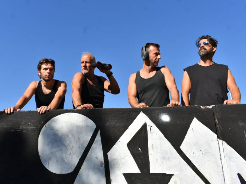 &quot;ΑΥΤΟΙ ΠΟΥ ΚΟΙΤΟΥΝ&quot; ΤΟΥ ΒΑΣΙΛΗ ΜΑΥΡΟΓΕΩΡΓΙΟΥ ΑΠΟ ΔΕΥΤΕΡΑ 6 ΟΚΤΩΒΡΙΟΥ ΣΤΟ ΘΕΑΤΡΟ 104