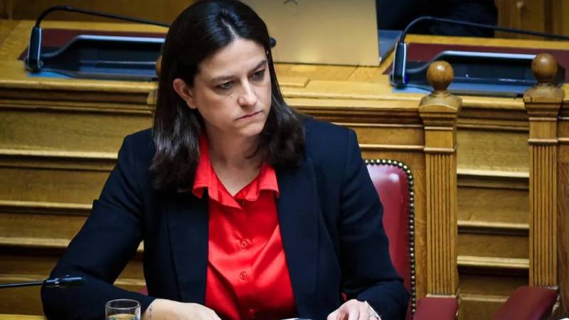 Νύχτα κατατέθηκε το αντεργατικό νομοσχέδιο για το 13ωρο