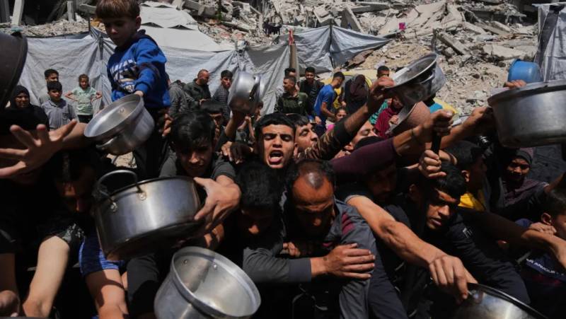 Αποκάλυψη Haaretz: Πυροβολούσαν σκόπιμα αμάχους στα κέντρα διανομής βοήθειας στη Γάζα