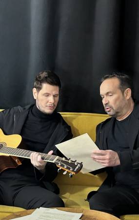 Ο ΚΩΣΤΑΣ ΜΑΚΕΔΟΝΑΣ ΚΑΙ Ο ΓΙΑΝΝΗΣ ΧΡΙΣΤΟΔΟΥΛΟΠΟΥΛΟΣ ΣΤΟ STUDIO ΜΕ ΝΕΑ ΤΡΑΓΟΥΔΙΑ