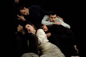 «Το Βιβλίο της Ανησυχίας - Ημερολόγιο αποχαιρετισμού» η χοροθεατρική παράσταση του Πάρη Μαντόπουλου και της Ομάδας 4PLAY | στο Θέατρο ΑΡΓΩ