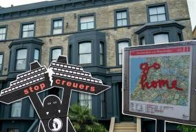 Το Notting Hill αντεπιτίθεται: Τα μαύρα σπίτια ως σύμβολο αντίστασης στον υπερτουρισμό