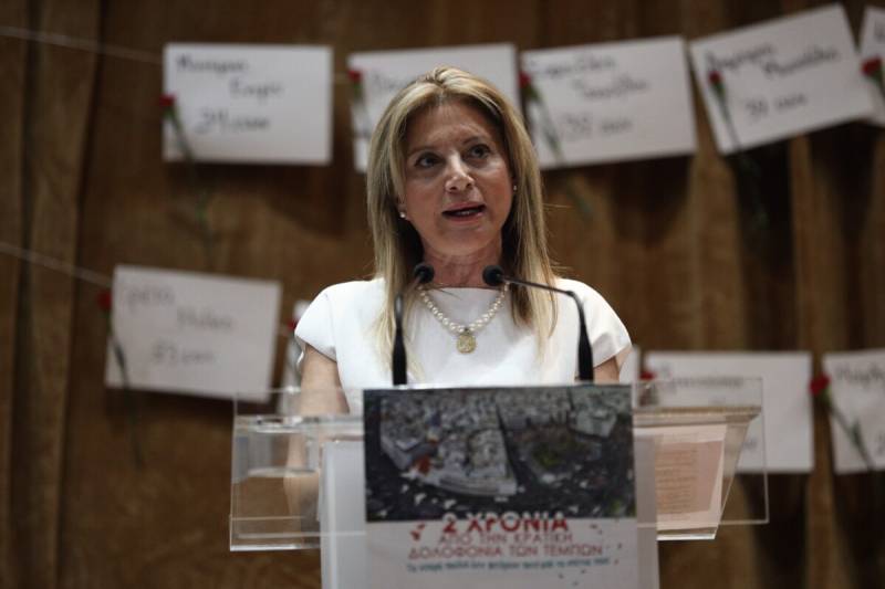 Καρυστιανού για Καραμανλή / Ξέπλυμα από 157 αδίστακτους βουλευτές – Τέτοια σήψη και δυσωδία δεν υπήρξε ποτέ