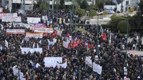 Εκατοντάδες χιλιάδες απαίτησαν Δικαιοσύνη για τα Τέμπη