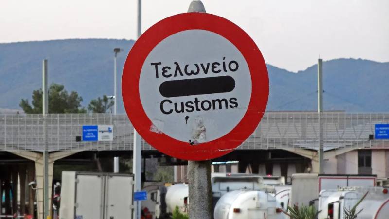 Κατάρρευση του τελωνείου Καστελόριζου: «Αόρατο» το κράτος σε ένα νησί εθνικής σημασίας