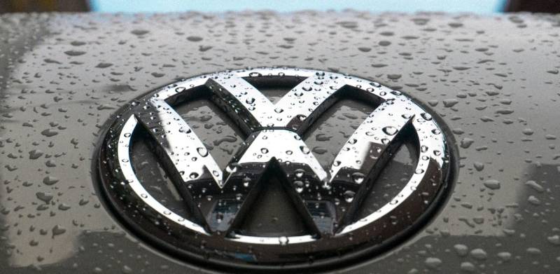 Σαρωτικές περικοπές ετοιμάζει η Volkswagen: Σχέδια για κλείσιμο εργοστασίων και κατάργηση 100.000 θέσεων εργασίας