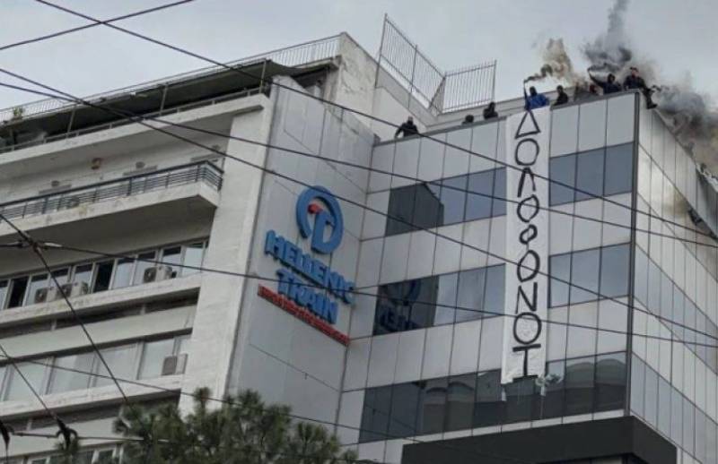 Στήριξη Πλακιά στα μέλη του Ρουβίκωνα για το πανό στη Hellenic Train: «Είμαι δίπλα στα παιδιά, όπως ήταν κι αυτά δίπλα μου»