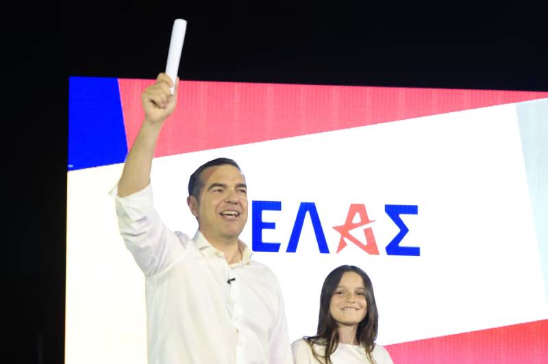 ΕΛΑΣ: Έτσι ανακοίνωσε το όνομα του κόμματός του ο Αλέξης Τσίπρας – «Ξεκινάμε το μεγάλο ταξίδι για την Ελλάδα»
