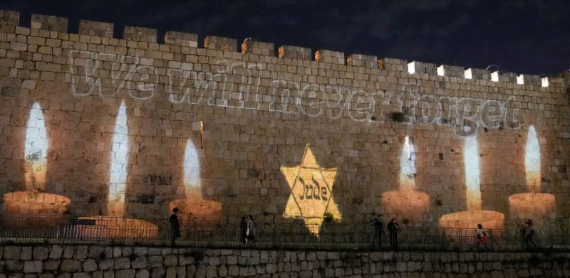 «Ο λόγος που δεν θα σταθώ προσοχή όταν ηχήσει η σειρήνα για την Ημέρα Μνήμης του Ολοκαυτώματος»