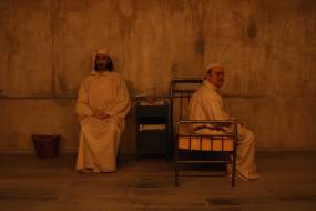 Παράταση Παραστάσεων μετά το Πάσχα | Πανδοχείον η φιλόξενη ερημία του Επ. Γονατά | Σκην.: Γιάννης Σκουρλέτης | bijoux de kant HOOD art space