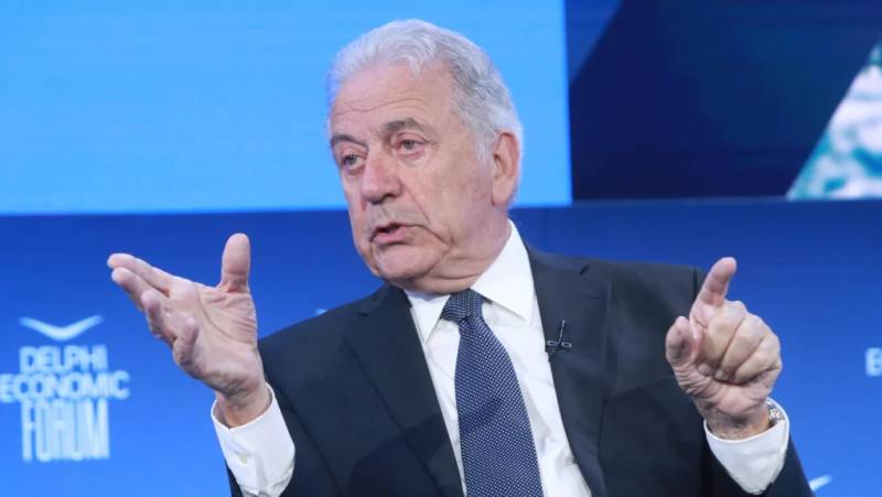 Αβραμόπουλος: Ανακλήθηκε το ευρωπαϊκό ένταλμα εναντίον του για το σκάνδαλο Qatargate