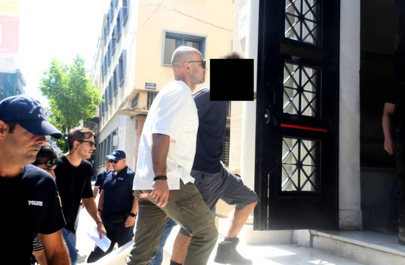 Πάτρα: Αποφυλακίζονται οι δύο νεαροί εθελοντές που κατηγορήθηκαν για τη φωτιά στο Γηροκομείο