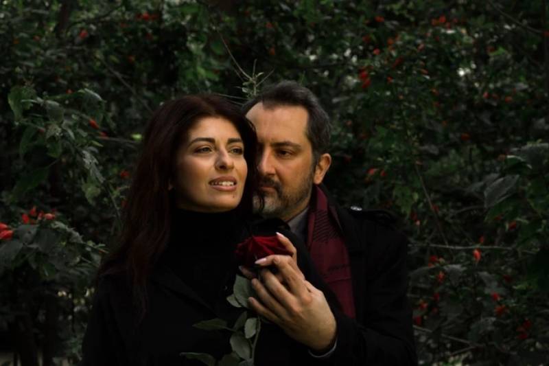 Με ακούς; | Η νέα παράσταση της Μαρία Μπούρλη στη Σκηνή BRECHT 2510