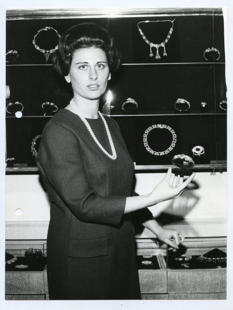 "ΛΙΛΑ: Η ΤΕΧΝΗ ΤΗΣ ΦΙΛΟΞΕΝΙΑΣ" στο Μουσείο Κοσμήματος Ηλία Λαλαούνη