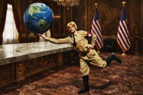 Ο Μεγάλος Δικτάτωρ: Η νέα παράσταση του Ανδρέα Ζαφείρη στη Σκηνή BRECHT 2510