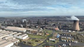 Η Βρετανία εθνικοποίησε τη χαλυβουργία British Steel