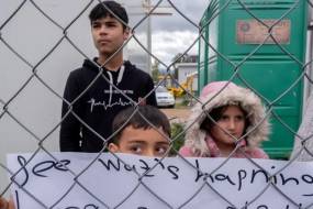 “ΧΡΕΙΑΖΟΜΑΣΤΕ ΒΟΗΘΕΙΑ”: ΠΡΟΣΦΥΓΕΣ ΚΑΤΑΓΓΕΛΛΟΥΝ ΑΘΛΙΕΣ ΣΥΝΘΗΚΕΣ ΣΤΗ ΔΟΜΗ ΟΙΝΟΦΥΤΩΝ