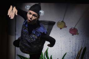 Το μαύρο ψαράκι από την Ομάδα Αστροναύτες παίζεται στον Μικρό Κεραμεικό