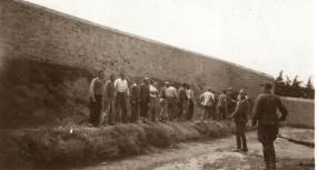 Ντοκουμέντα / Συγκλονιστικές φωτογραφίες από την εκτέλεση των 200 στην Καισαριανή