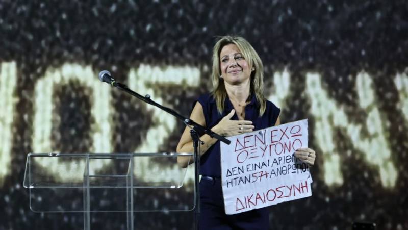 Καρυστιανού: «Με έχουν προσεγγίσει πολιτικοί»- «Μου έχουν προσφερθεί τίτλοι και πολλά χρήματα για να σταματήσω»