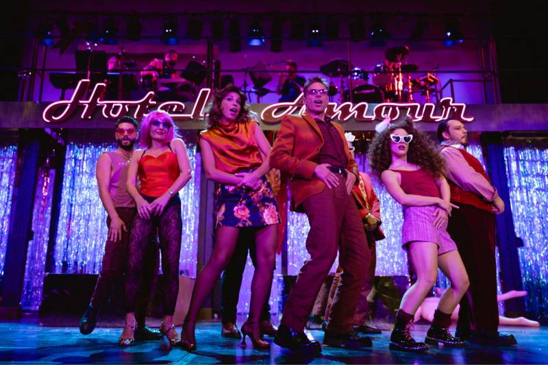 HOTEL AMOUR || ​ΤΕΛΕΥΤΑΙΕΣ 3 ΠΑΡΑΣΤΑΣΕΙΣ - Θέατρο Ακροπόλ, κάθε Δευτέρα στις 20:30, έως 30/3