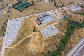 Σε λειτουργία το πρώτο έργο αποθήκευσης ηλεκτρικής ενέργειας της HELLENiQ ENERGY