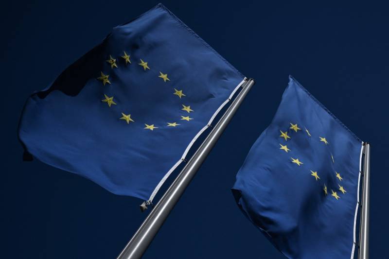 Το Ευρωκοινοβούλιο εγκρίνει ψήφισμα για την απαγόρευση των "θεραπειών μεταστροφής" στην ΕΕ