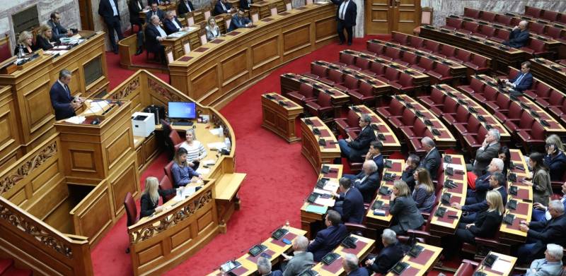 Ρεκόρ μετακλητών από την κυβέρνηση: Από τους 1.710 το 2019 στους 3.641 – Το «πάρτι» με τους μισθούς