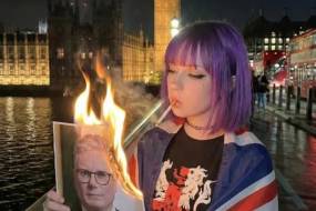 “Αμέλια”: Η βρετανίδα ΑΙ μαθήτρια που σπέρνει ακροδεξιά ρητορική