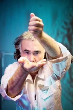 «Sisyphus – flesh and earth»: Η πρώτη σκηνοθεσία του Donald Kitt στην Ελλάδα