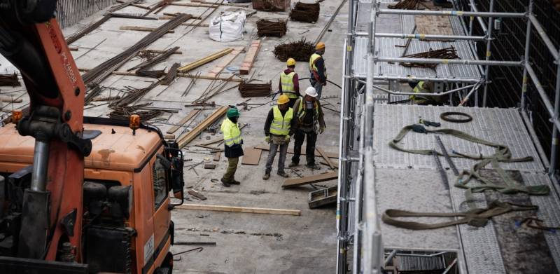 Δυστύχημα στο εργοτάξιο Ελληνικού: Διήμερη απεργία κηρύσσουν οι οικοδόμοι – «Καμιά ασφάλεια στην εργασία»