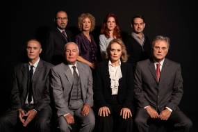 «Αθώος ή Ένοχος» του Jeffrey Archer: Ένα δυνατό δικαστικό έργο σε σκηνοθεσία Γιώργου Φρατζεσκάκη | 4ος χρόνος επιτυχίας με ανατρεπτικό φινάλε ανάλογα με την ετυμηγορία των θεατών | Θέατρο Eliart