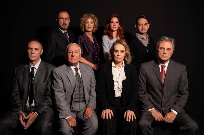 «Αθώος ή Ένοχος» του Jeffrey Archer: Ένα δυνατό δικαστικό έργο σε σκηνοθεσία Γιώργου Φρατζεσκάκη | 4ος χρόνος επιτυχίας με ανατρεπτικό φινάλε ανάλογα με την ετυμηγορία των θεατών | Θέατρο Eliart