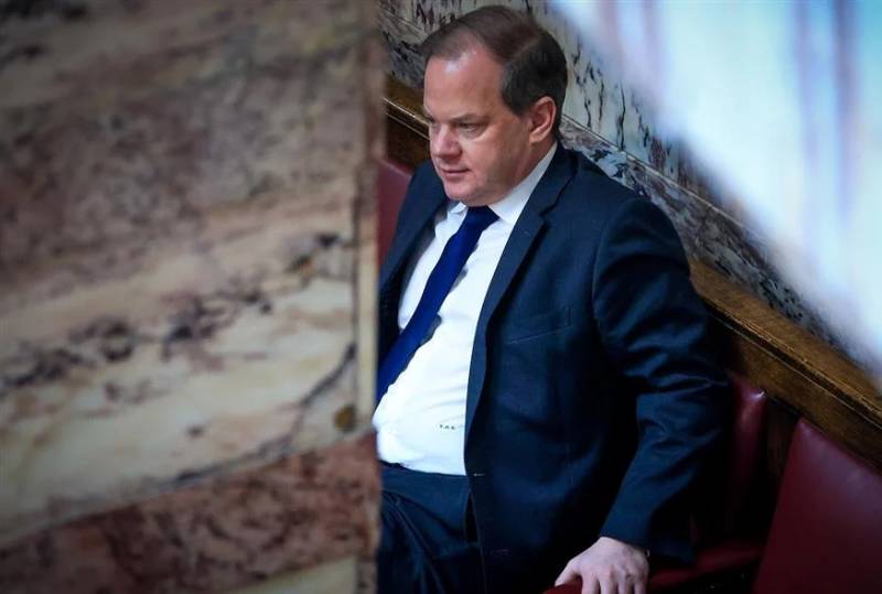 Κώστας Αχ. Καραμανλής: Το σκεπτικό της προκαταβολικής κυβερνητικής αθώωσης για τα Τέμπτη