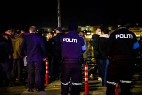 Για ένα ταχύπλοο αδειανό, για μια Ελένη μαύρη…