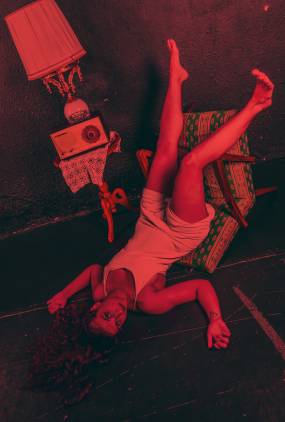 « HIV» του Θανάση Τριαρίδη  Σκηνοθεσία- Δραματουργική Επεξεργασία:  Γιώργος Γκιόκας / Για 10 παραστάσεις / κάθε Τρίτη στις 21:00  Θέατρο Άβατον