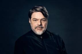 Ο ΔΗΜΗΤΡΗΣ ΠΑΠΑΔΗΜΗΤΡΙΟΥ ΣΤΗ ΡΩΜΑΪΚΗ ΑΓΟΡΑ- ΕΙΣΟΔΟΣ ΔΩΡΕΑΝ