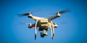 Νέος συναγερμός στη Δανία: Drones πάνω από στρατιωτικές εγκαταστάσεις (Video)