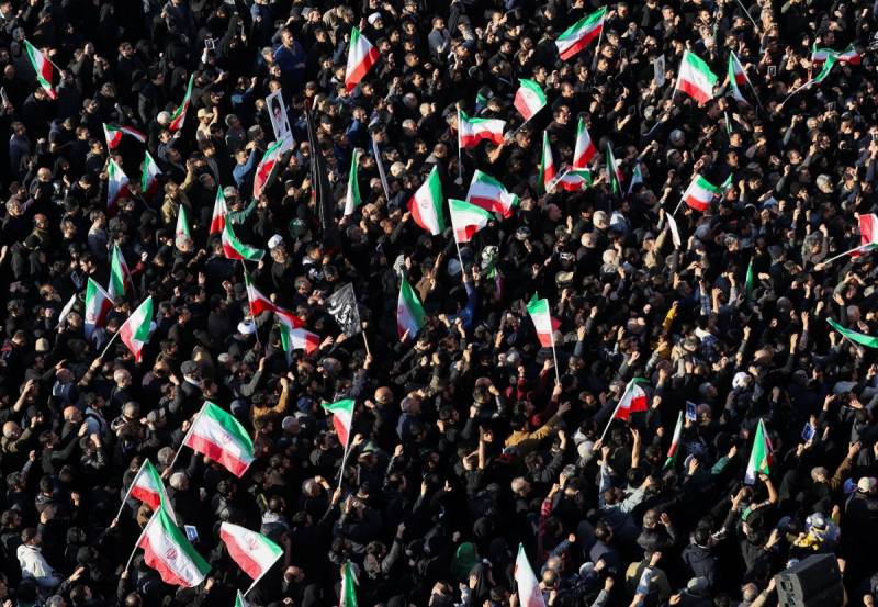 Εκδίκηση για τον θάνατο του Χαμενεΐ υπόσχεται το Ιράν – Για νέα πιο σφοδρά χτυπήματα απειλεί ο Τραμπ