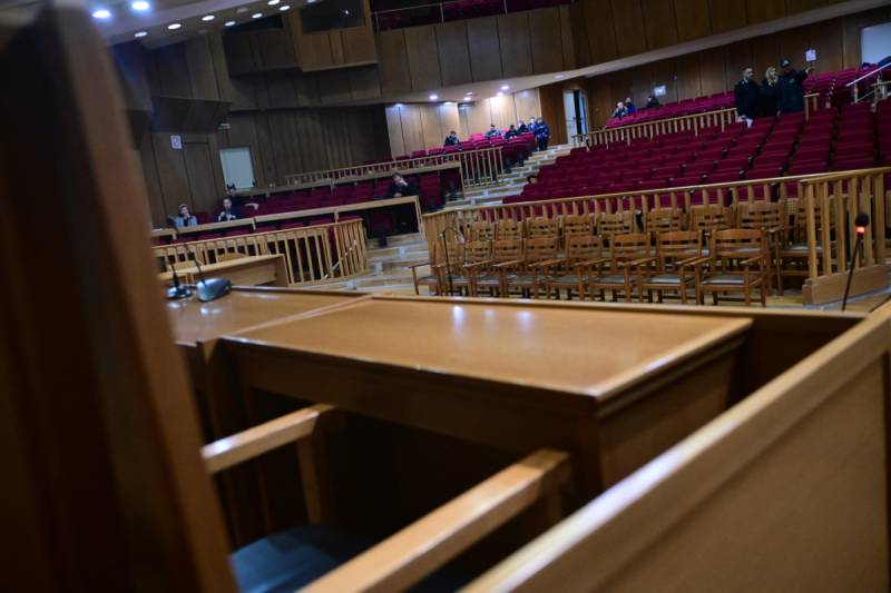 Υποκλοπές: Αποφασίστηκε η βίαιη προσαγωγή μαρτύρων που δεν προσήλθαν για κατάθεση στη δίκη