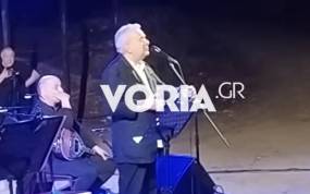 Ο Μητσιάς απήγγειλε τον «Γιάννη τον φονιά»: Ο γιος του Χατζιδάκι του απαγόρευσε να τραγουδήσει [βίντεο]
