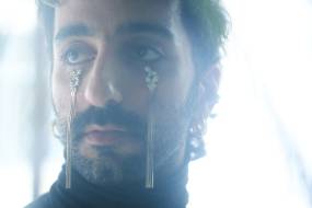 &quot;Κάπου περνούσε μια φωνή&quot;|| Η μουσική παράσταση της bijoux de kant με μελοποιημένη ποίηση Ναπολέοντα Λαπαθιώτη επιστρέφει στο HOOD