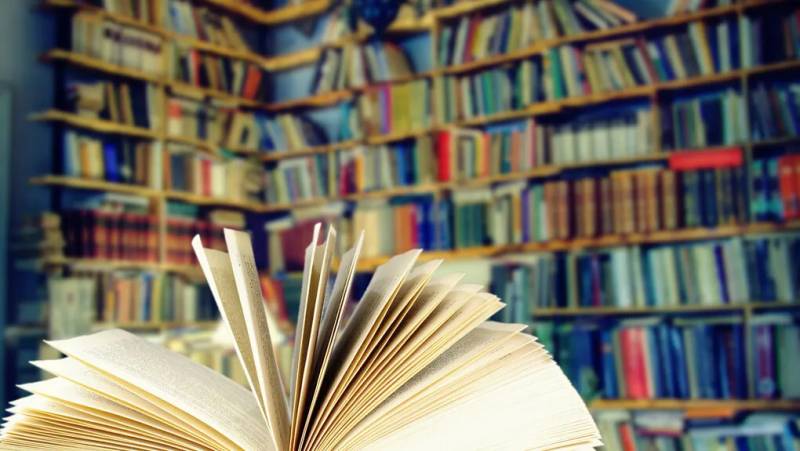 Μεγάλο Βραβείο Γραμμάτων σε τέσσερις διακεκριμένους νεοελληνιστές