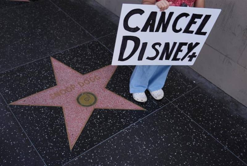 Disney: Έχασε 3 δισ. μέσα σε μια νύχτα μετά την απόλυση του Τζίμι Κίμελ