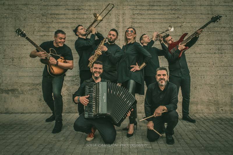 ''ΑΠΑΝΩ ΣΤΗΝ ΤΡΙΑΝΤΑΦΥΛΛΙΑ'' ΑΠΟ ΤΟΥΣ SALONIQUE BRASS BAND!